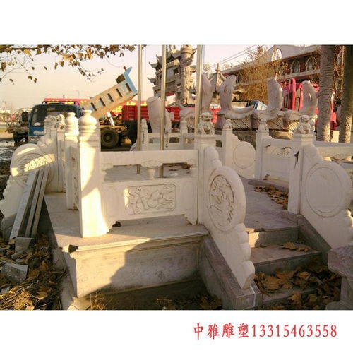 漢白玉升旗臺 校園景觀中的莊重之魂